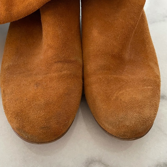 Size 8 Aldo suede shoes - Picture 3 of 4